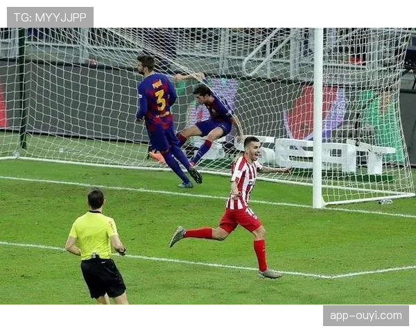 深度复盘:解析巴萨3-1巴黎圣日耳曼的制胜反击战术 深度复盘:解析巴萨3-1巴黎圣日耳曼的制胜反击战术