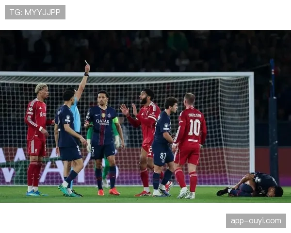 巴黎圣日耳曼成为欧冠历史上第二支在淘汰赛阶段以4球优势淘汰利物浦的球队